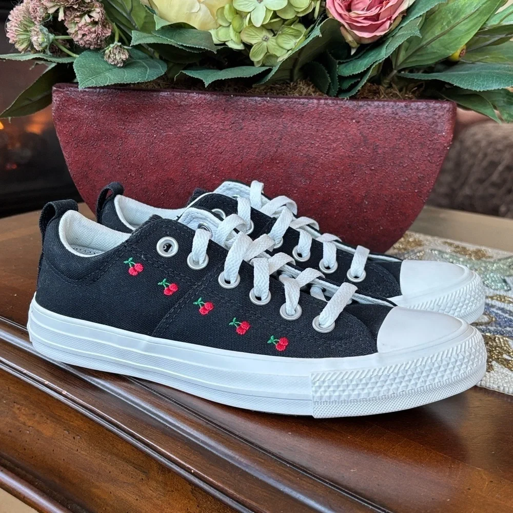 Converse brand new